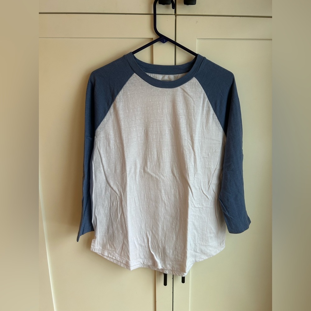 Old Navy Long Sleeve T